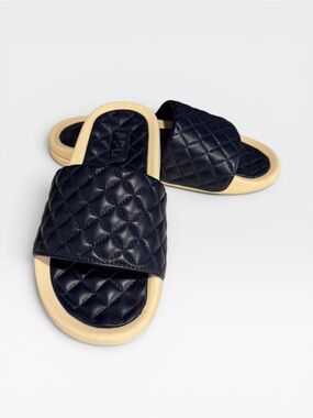 APL Lusso Slides